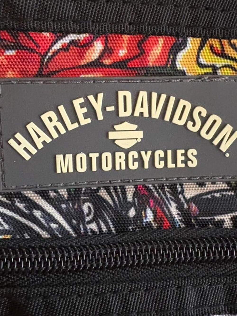Harley-Davidson multicolor tattoo print crossbodybag with hair scrunchie - Picture 5 of 8